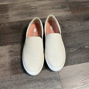 Dr. Scholls WOMEN'S NOVA SLIP ON SNEAKER 11W White Snake Print